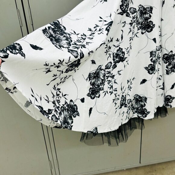 H&R London Graphite Flower Outline 50s Rockabilly Classic Punk Dress NWT Sz 6 - Picture 5 of 16